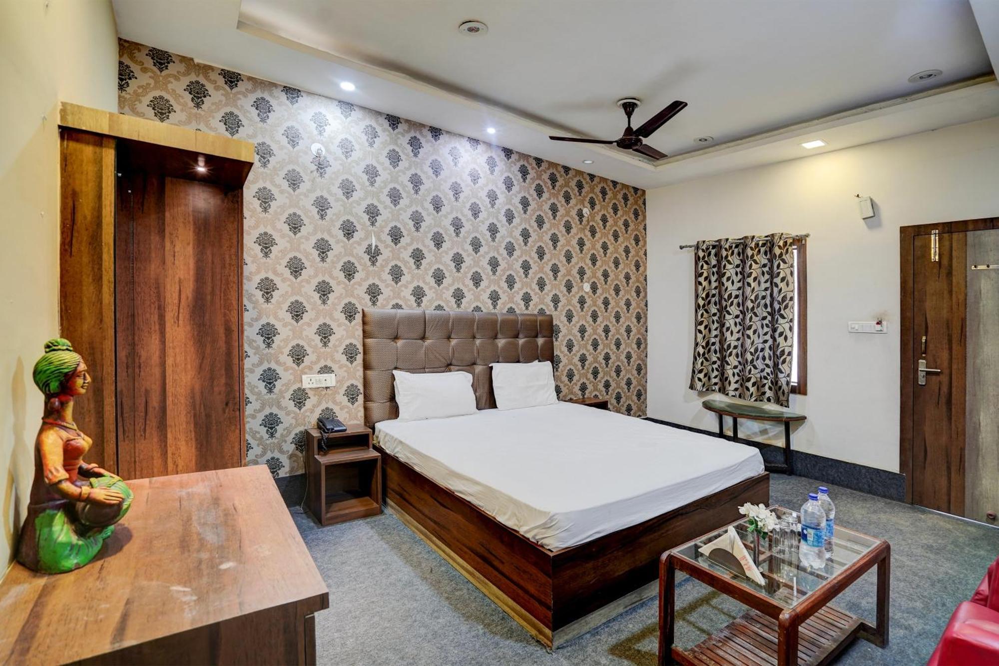 Hotel O Shyam Utsav Mirzāpur Eksteriør bilde