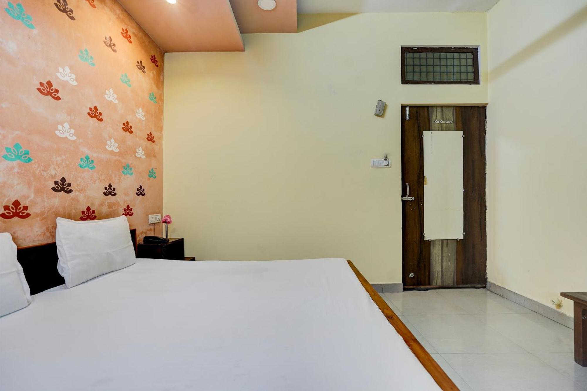 Hotel O Shyam Utsav Mirzāpur Eksteriør bilde