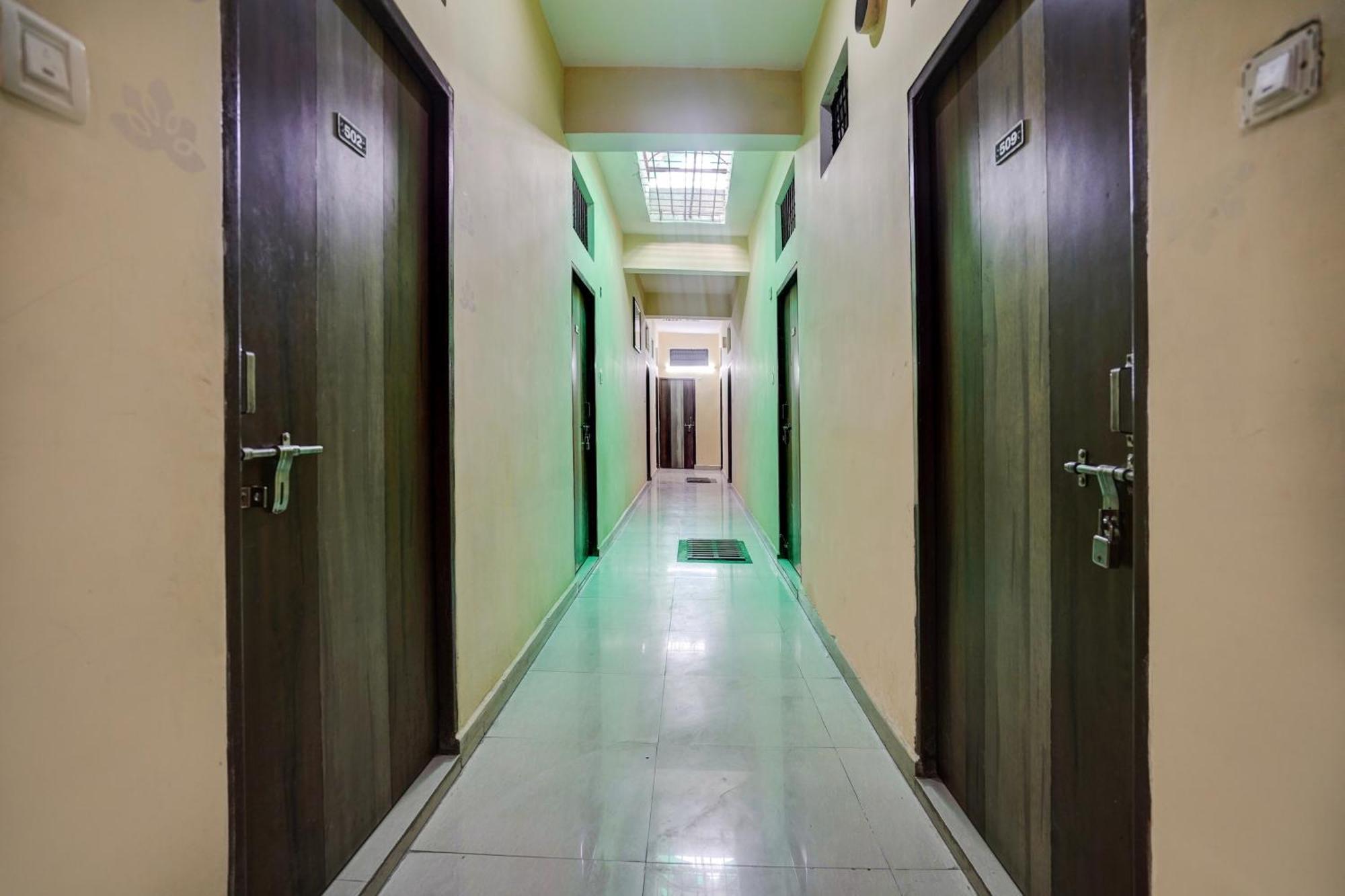 Hotel O Shyam Utsav Mirzāpur Eksteriør bilde