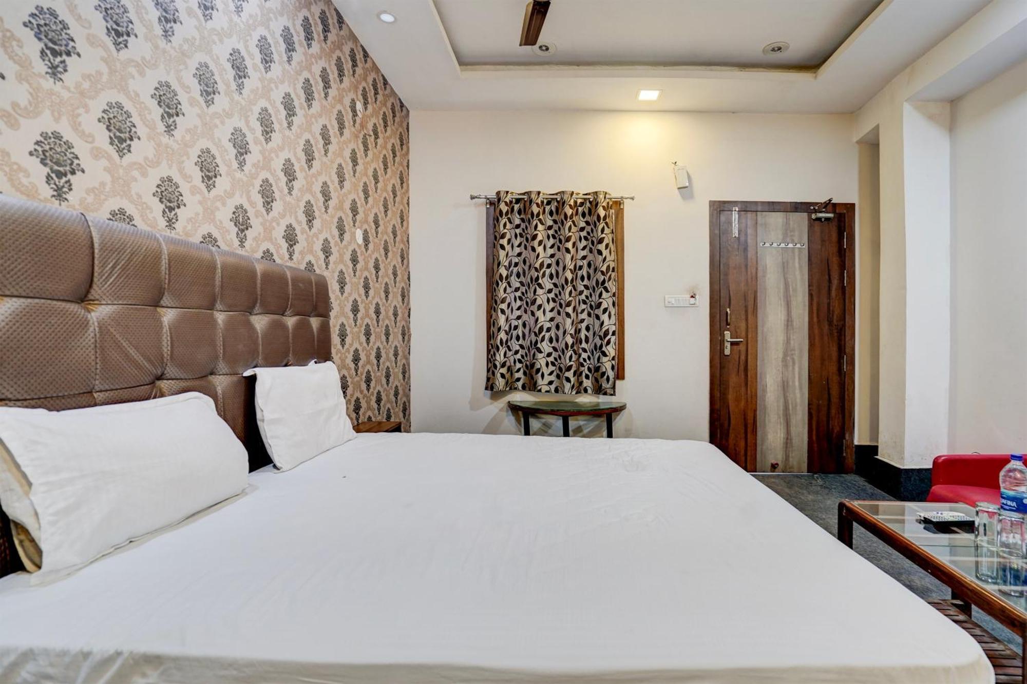 Hotel O Shyam Utsav Mirzāpur Eksteriør bilde