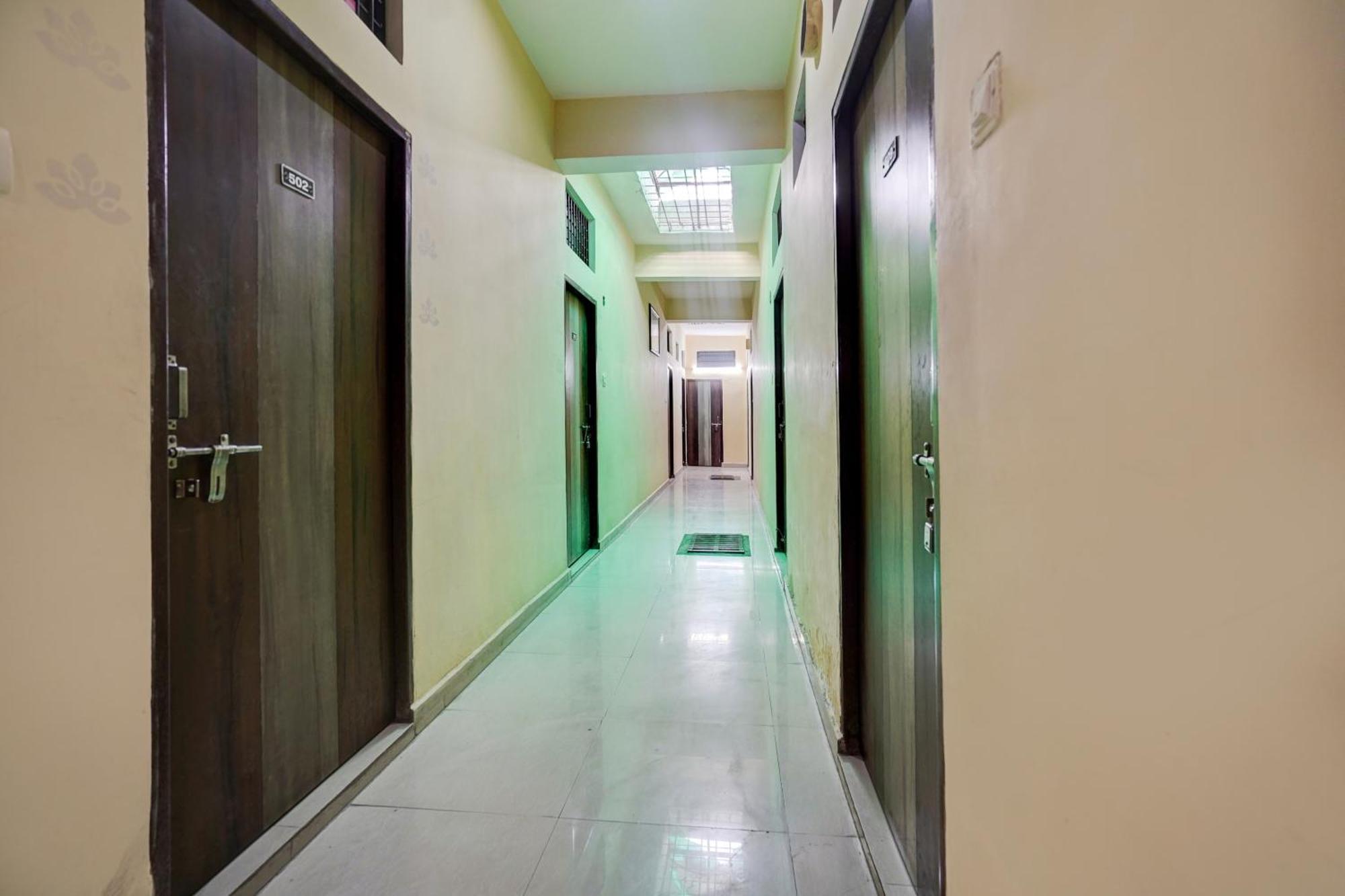 Hotel O Shyam Utsav Mirzāpur Eksteriør bilde
